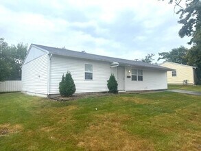 Building Photo - 4723 Laurel Dr