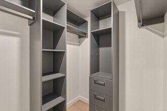 Building Photo - Sophia Hollywood