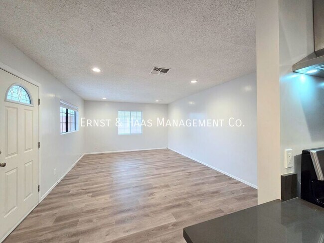 Foto del edificio - 904 S Kenmore St