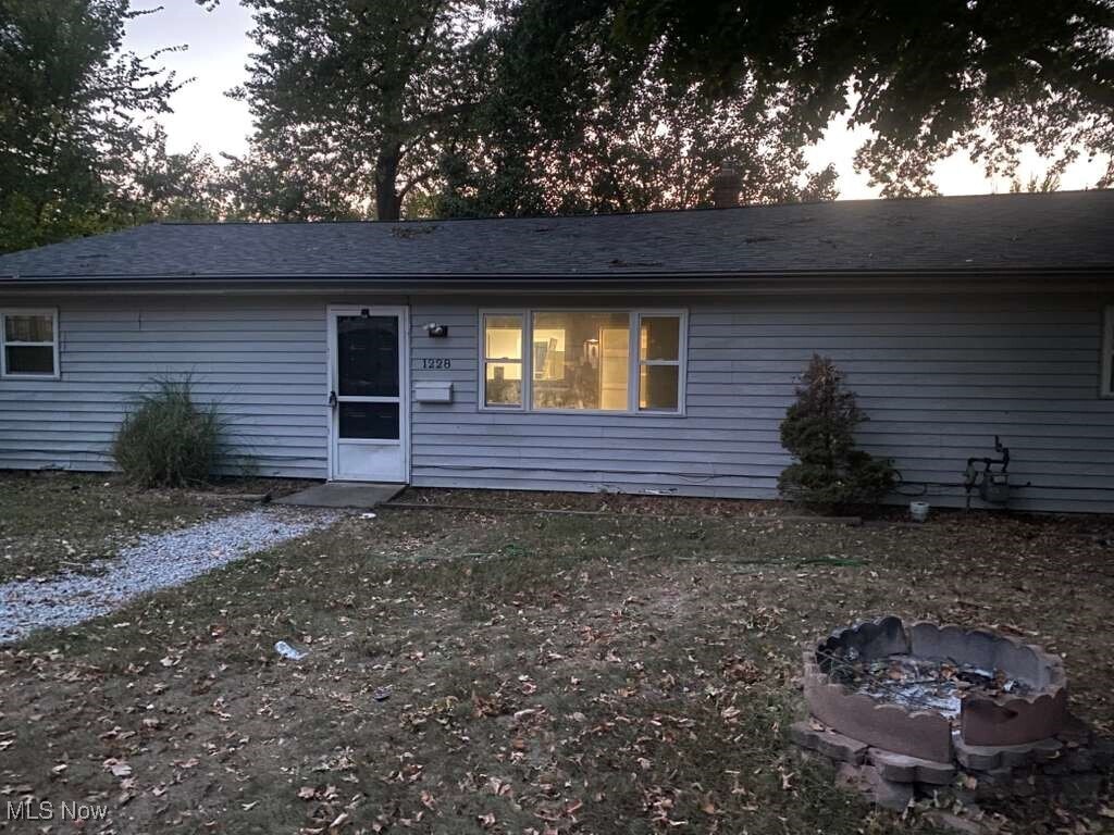 1228 E 340th St Eastlake, OH 44095 – photo 2