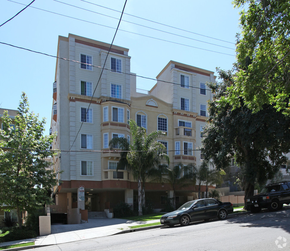 Foto del edificio - Emerald Park Apartments