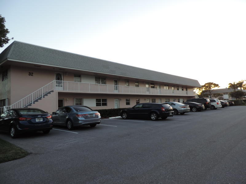 Foto principal - 18081 SE Country Club Dr