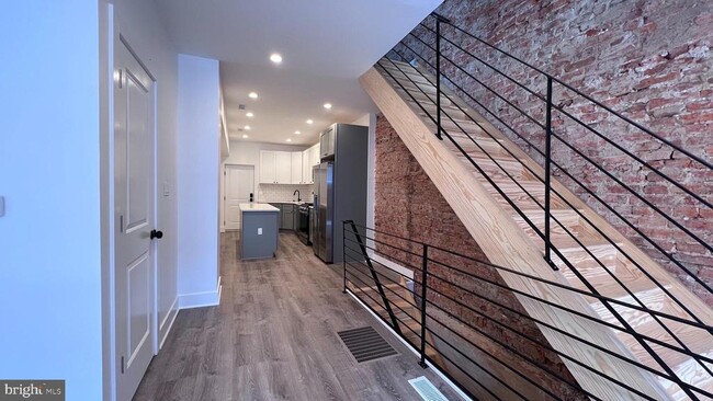 Building Photo - 1424 S 22nd St