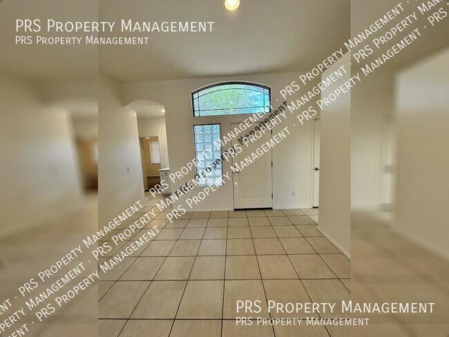 Foto del edificio - 8003 W Clara Ln