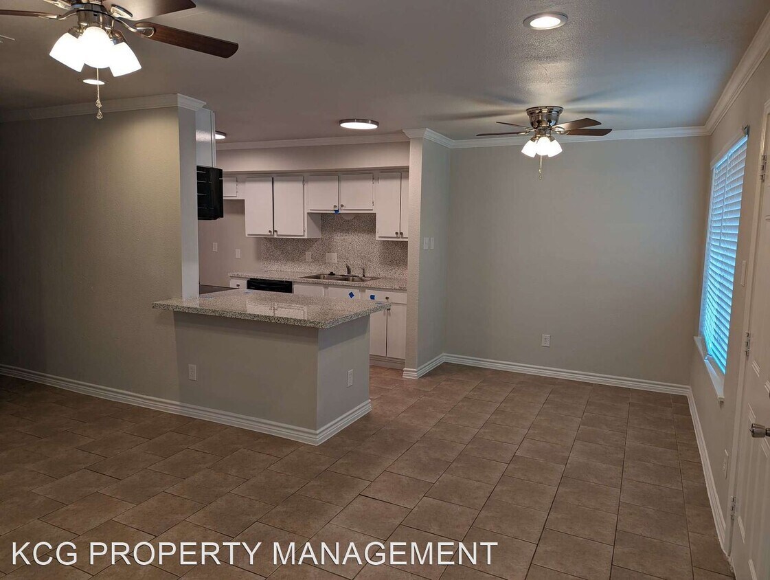 Foto principal - 3 br, 2.5 bath House - 15342 W. LITTLE YORK