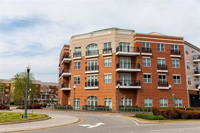 Foto del edificio - 670 Town Center Dr
