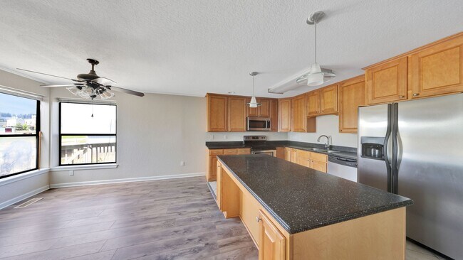 Foto del edificio - 2 Bed 2 Bath - Windjammer Park - Dog per Approval - NAS Whidbey