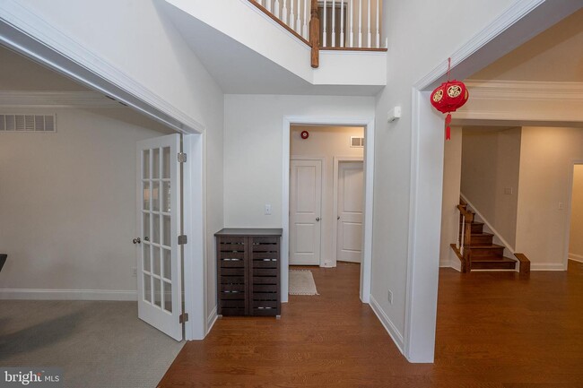Building Photo - 2114 Julia Dr