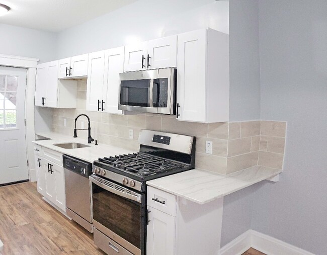 Foto del edificio - 1412 Ridgewood Ave