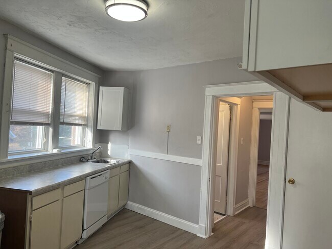 Foto del edificio - 6136 Southwest Ave