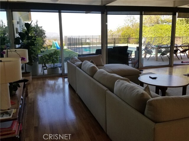 Foto del edificio - 14623 Deervale Pl