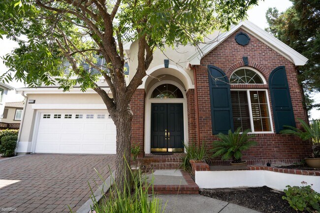 Building Photo - 4 br, 2.5 bath House - 4448 Bangor Court