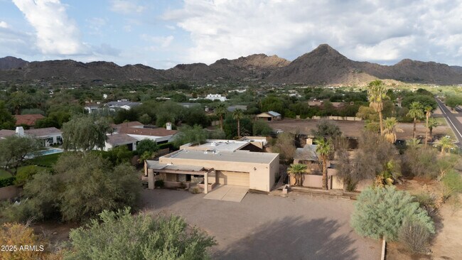 Foto del edificio - 6701 E Mockingbird Ln