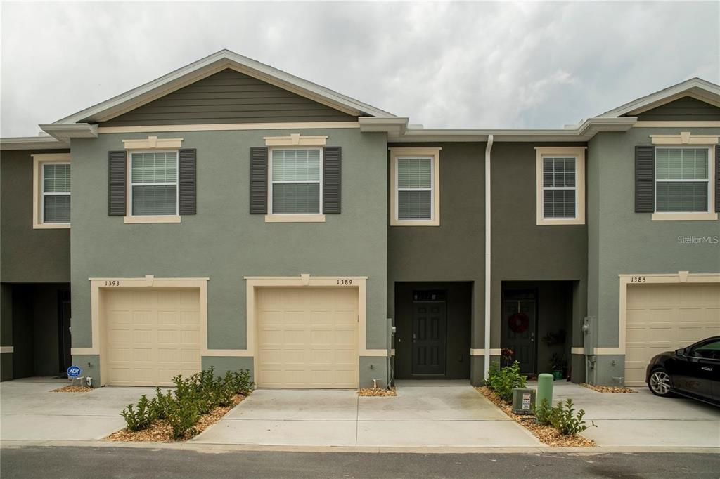 Foto principal - 1389 Yellow Finch Dr
