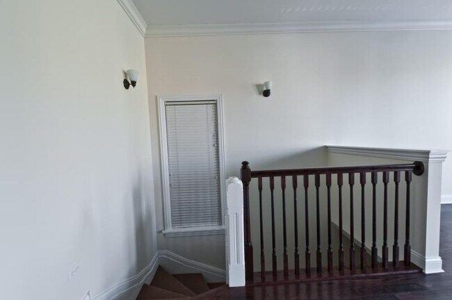 Foto del edificio - 938 W Newport Ave