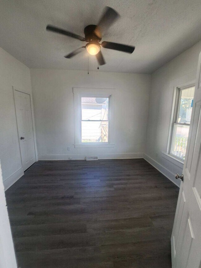 Foto del edificio - Available Now Beautiful 3 bedroom 1 bath home