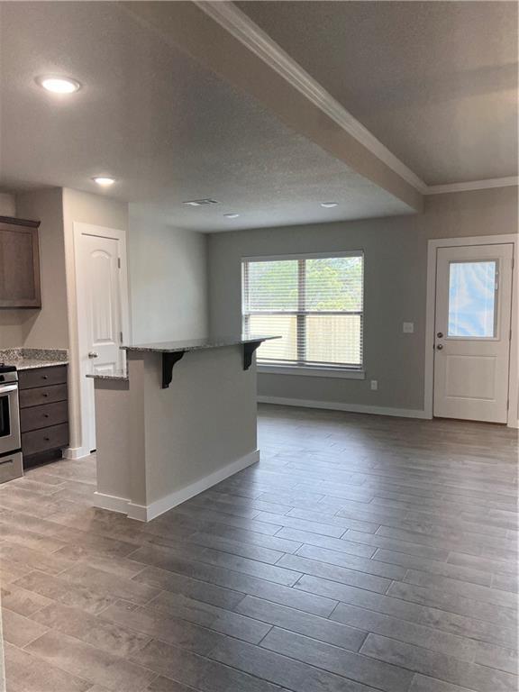 Building Photo - 452 Rama St