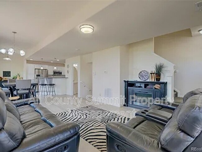 Foto del edificio - 4795 E 98th Pl