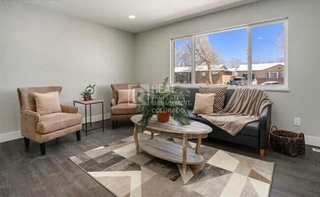 Foto del edificio - 2458 Sonoma Dr