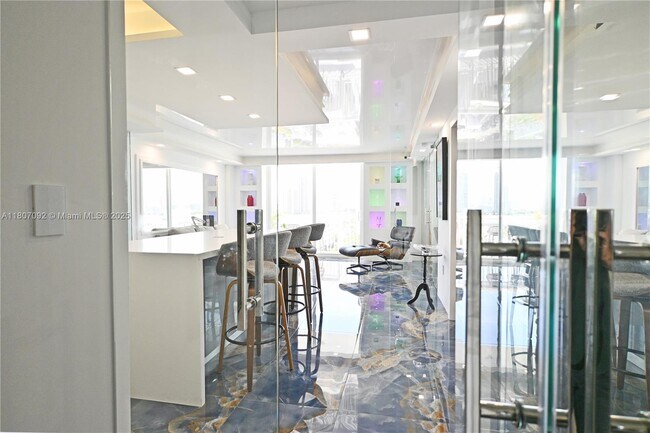 Building Photo - 401 Ocean Dr