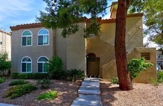 Building Photo - 3145 E Flamingo Rd