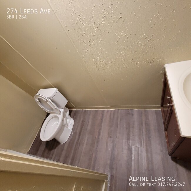 Building Photo - Southeast 3 Bedroom