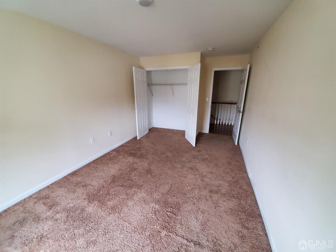 Building Photo - 309 Suydam St