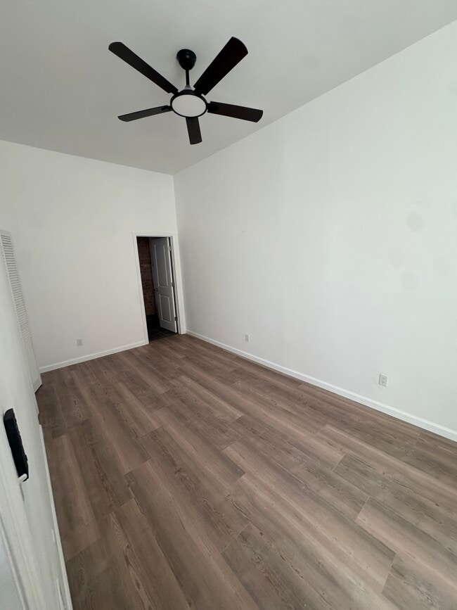 Building Photo - 7802 Brownwood Dr