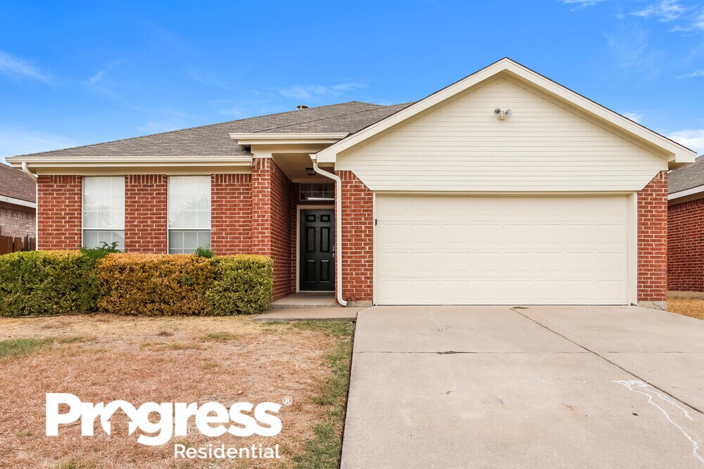 Primary Photo - 7213 Park Creek Cir W