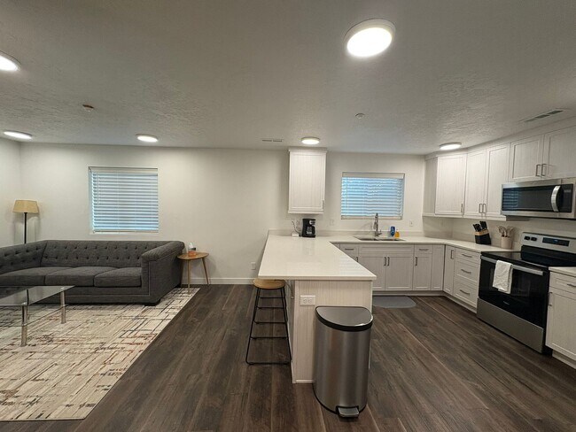 Foto del edificio - 380 Utah Ave