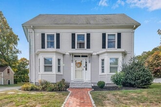 Building Photo - 27 Pleasant St