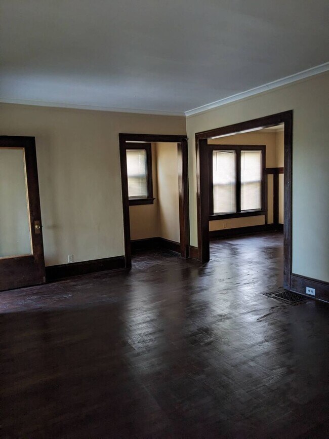 Building Photo - 1427 N 47th St