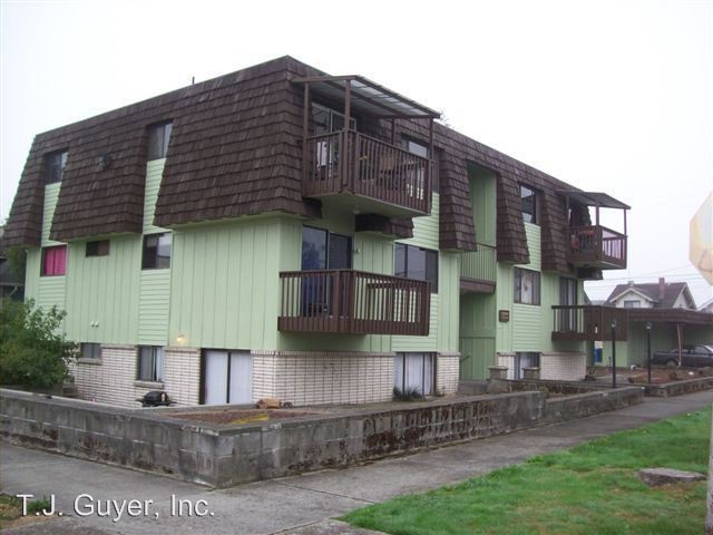 Building Photo - 402 W Magnolia St