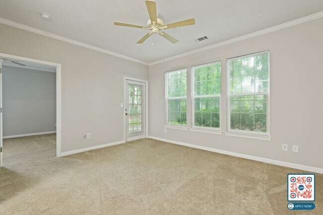 Building Photo - MOVE IN THIS YEAR - FREE MONTH'S RENT IN 1st 90 DAYS!