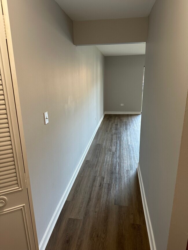 Foto del edificio - 7422 Brookdale Dr