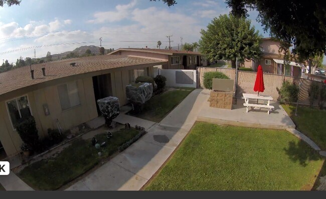 Foto del edificio - 4607 Plaza Ln