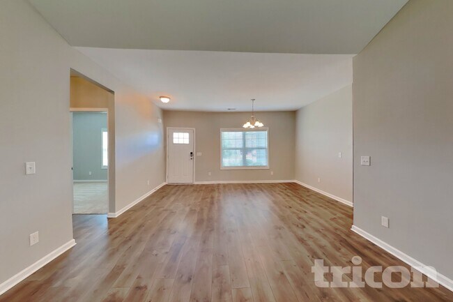 Building Photo - 920 Stokewood Pl
