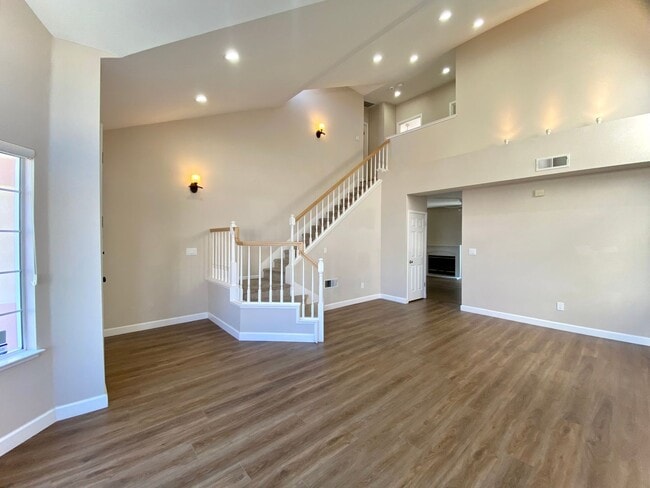 Building Photo - Gorgeous 4-bedroom Ardenwood Home for rent...