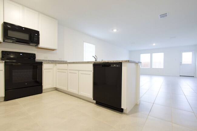 Building Photo - Pristine Single Story 3 Bed, 2 Bath Home -...