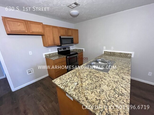 Foto del edificio - 630 S 1st St