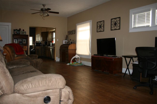 Foto del edificio - 1312 6th St