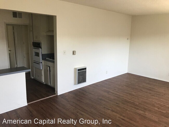 Building Photo - 10339 La Reina Ave