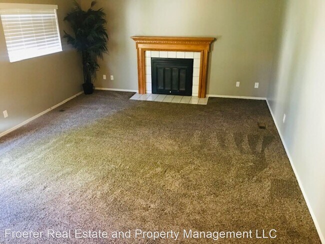 Building Photo - 5 br, 2 bath House - 724 E 1850 N
