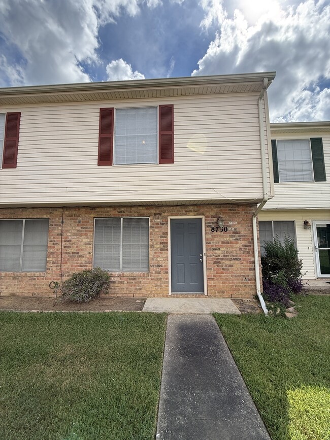 Building Photo - 8730 Glen Meadow Ln