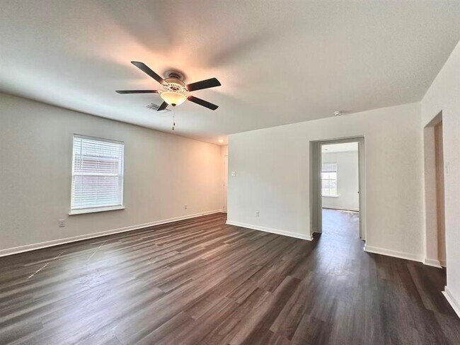 Building Photo - 17916 Speculator Ln