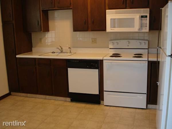 Building Photo - 701 Crestwood Dr