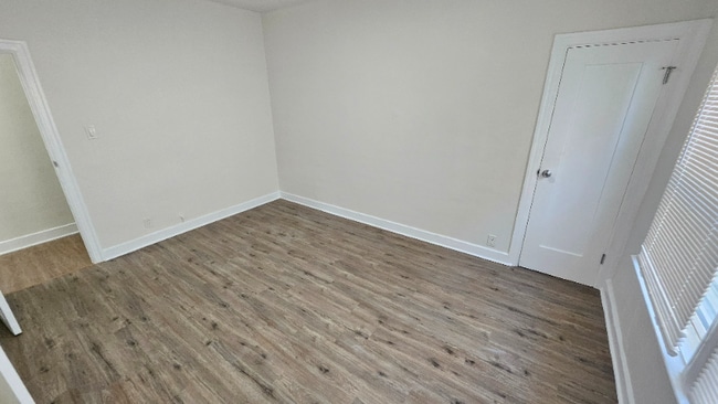 Foto del edificio - 427-431 Normandie Ave