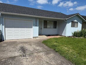 Building Photo - 4830 Elderberry Loop