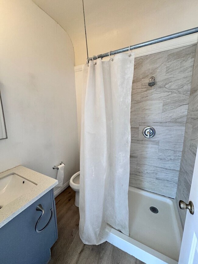 Building Photo - 963 Price St