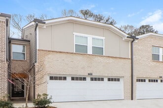 Building Photo - 1565 Villageside Ct